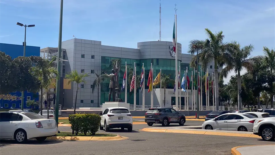 Rectoría de la UAS. FOTO: Diana Cruz.