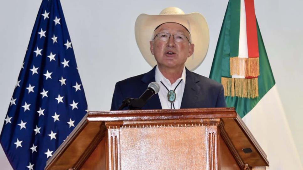 Urge actuar contra los cárteles: embajador Ken Salazar por asesinato de estadounidenses en Tamaulipas