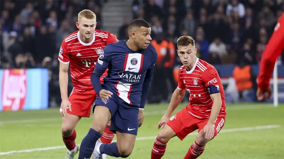 Mbappé enfrentando a Kimmich y De Ligt. FOTO: Internet
