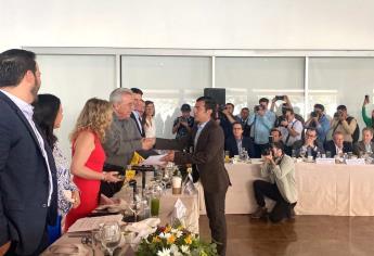 Grupo Salinas premia a 3 ciudadanos del año en Sinaloa