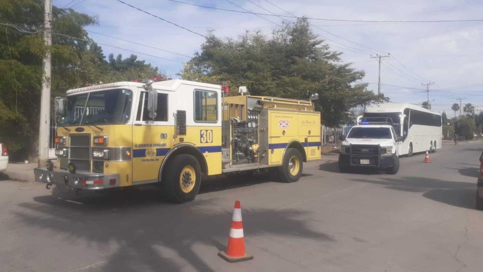 Explotan calentón y tres tanques de gas en un domicilio de Los Mochis.