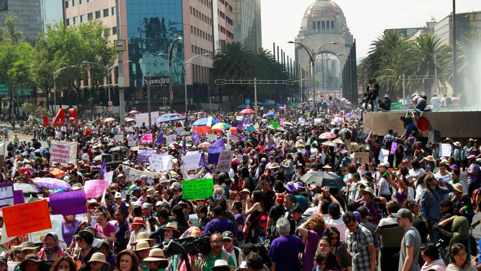 Qué famosas marcharon este Día Internacional de la Mujer en México