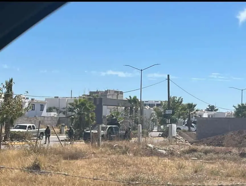 Militares realizan operativo en fraccionamiento al norte de Culiacán. | FOTO: Ángel Zamudio.