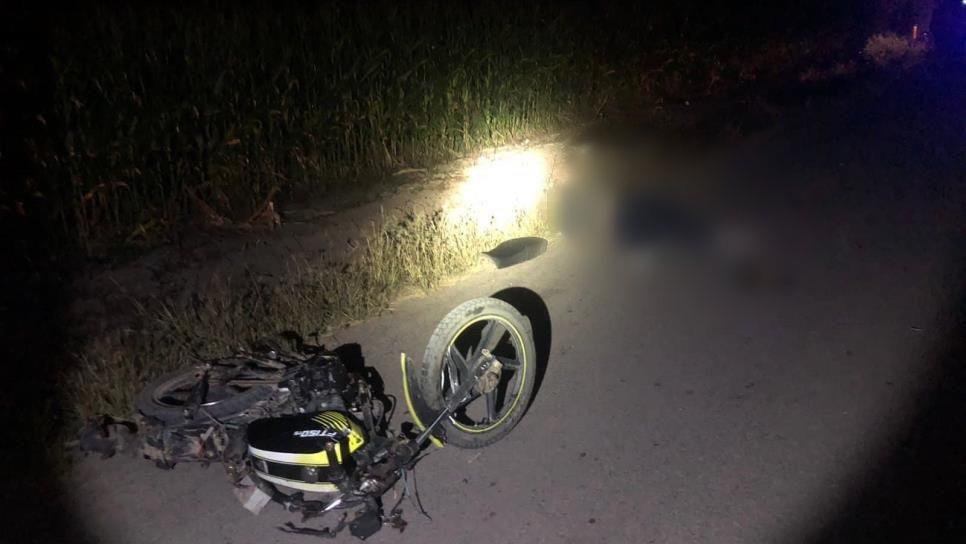 Mueren dos jóvenes en choque de motocicletas en Ahome