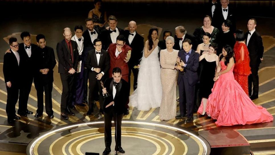 «Todo a la vez en todas partes» gana el Óscar a Mejor Película del Año