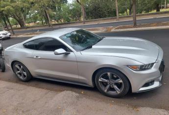 Recuperan Mustang con reporte de robo, en el Malecón Viejo de Culiacán