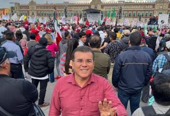 Alcalde de Mazatlán acude a la marcha convocada por AMLO