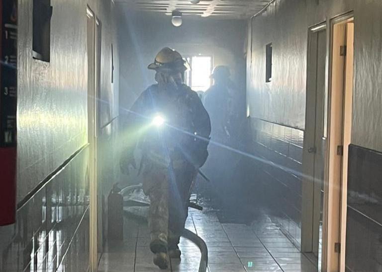 Se incendia habitación de hotel en Mazatlán