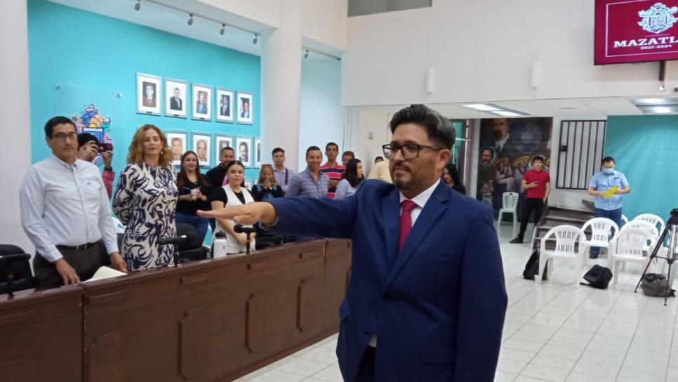 Rogelio Olivas, nuevo Oficial Mayor del Ayuntamiento de Mazatlán