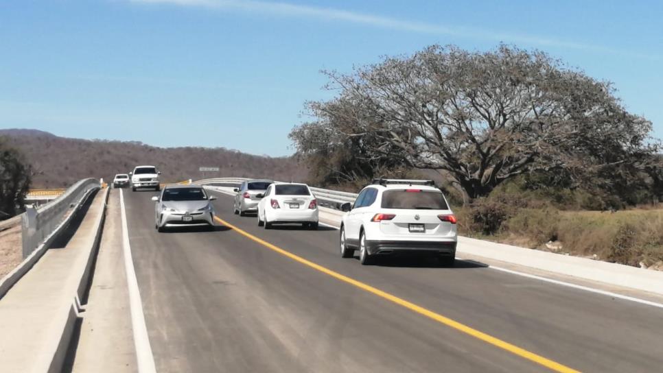 Puente El Quelite registra el paso de 10 mil autos el día de su apertura
