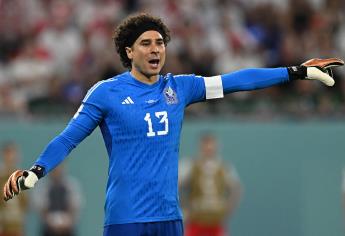 Memo Ochoa se llevo un gran susto; avión en el que viajaba aterriza de urgencia