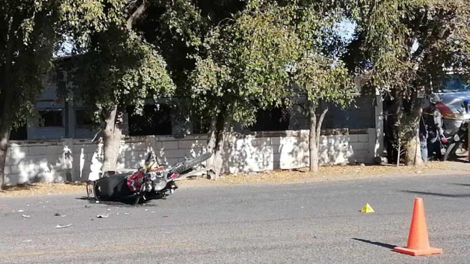 Motociclista muere tras chocar contra camioneta en la carretera Culiacán-Eldorado