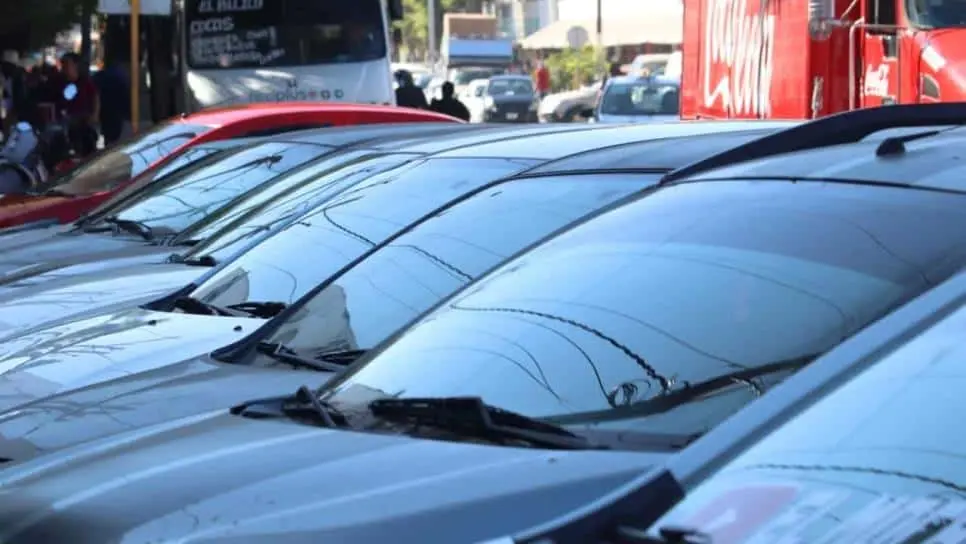 Polarizar tu auto es algo casi indispensable. FOTO: Luz Noticias