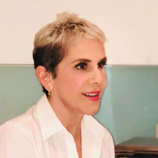 ¿De qué murió Rebecca Jones?.| FOTO: Facebook de Rebecca Jones.