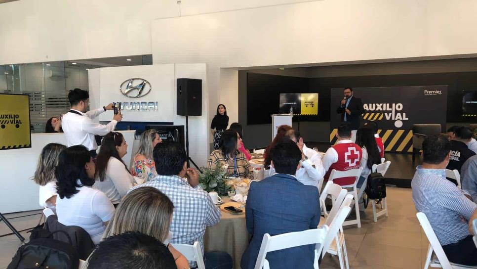 Stereo Uno y Premier Automotriz firman convenio para el programa «Auxilio Vial»