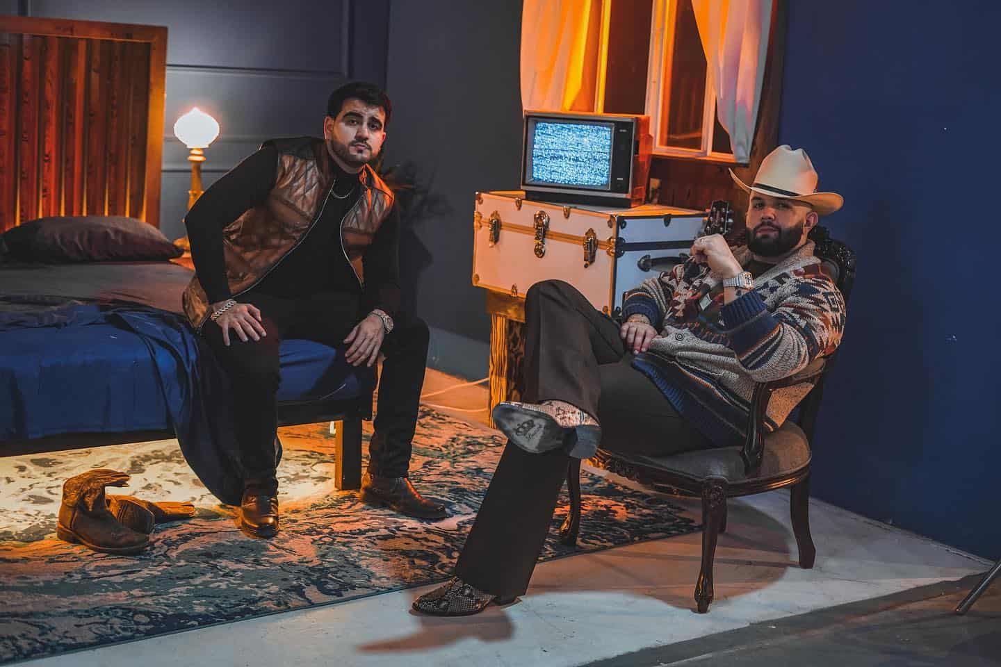 Carín León le cumple el sueño a Luis Mexia de cantar juntos.| FOTO: Facebook.