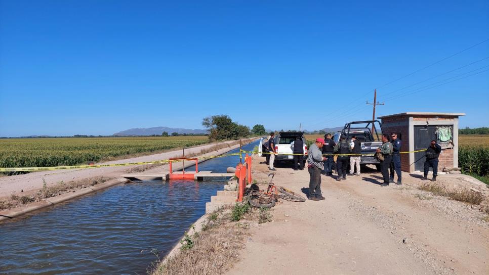 Encuentran a un joven asesinado a golpes en un canal de Huepaco, El Fuerte