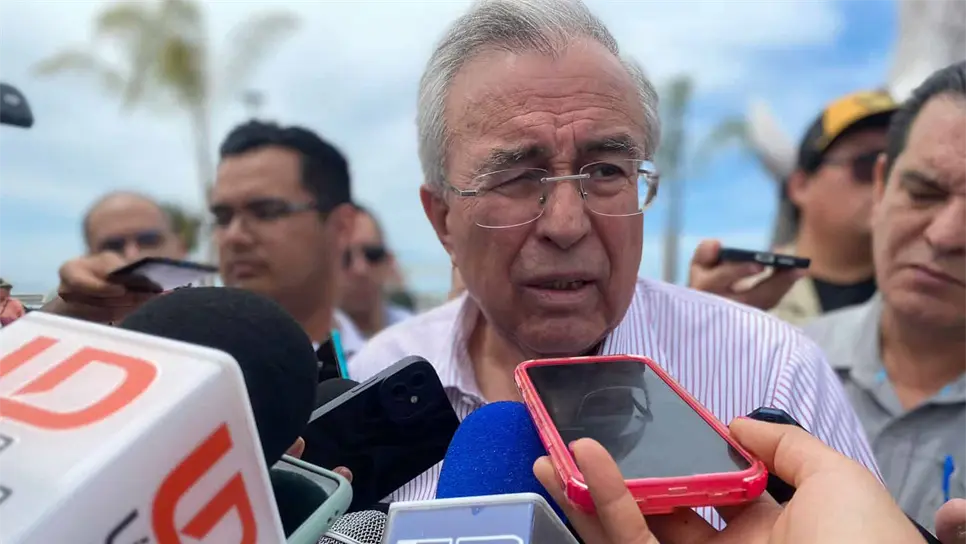 El Gobernador de Sinaloa compadeciendo ante los medios. FOTO: Luz Noticias