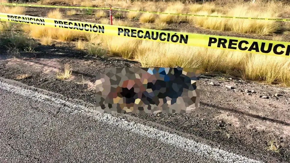 Acribillan a joven y lo arrojan a un costado de la México 15. | FOTO: Luz Noticias.