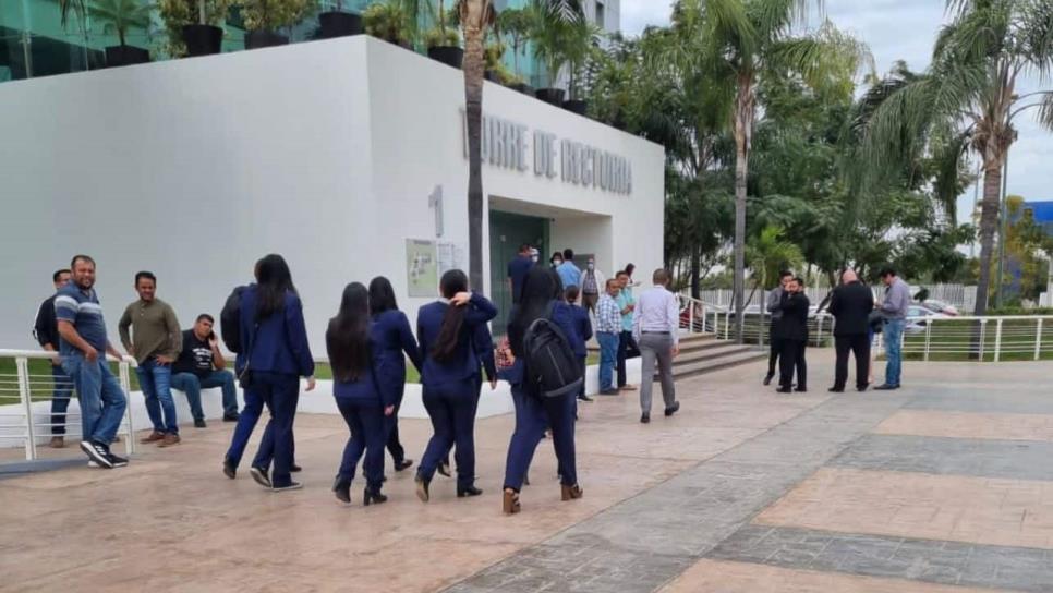 «Eso lo ve aquí Rubén Rocha»: AMLO sobre conflicto de la UAS