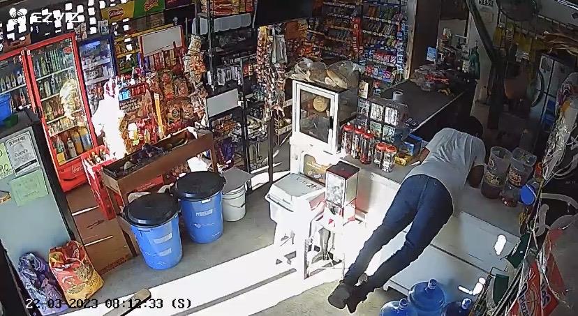 Delincuencia ya no respeta edad: captan a niño robando en tienda de Mazatlán