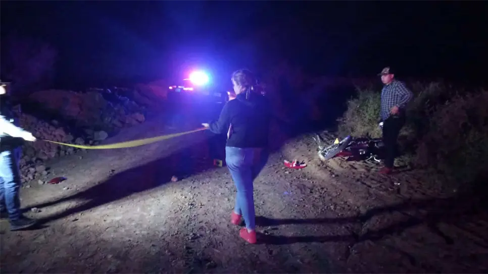Muere motociclista de la Villa de Ahome al accidentarse en su moto. | FOTO: Ernesto Torres.