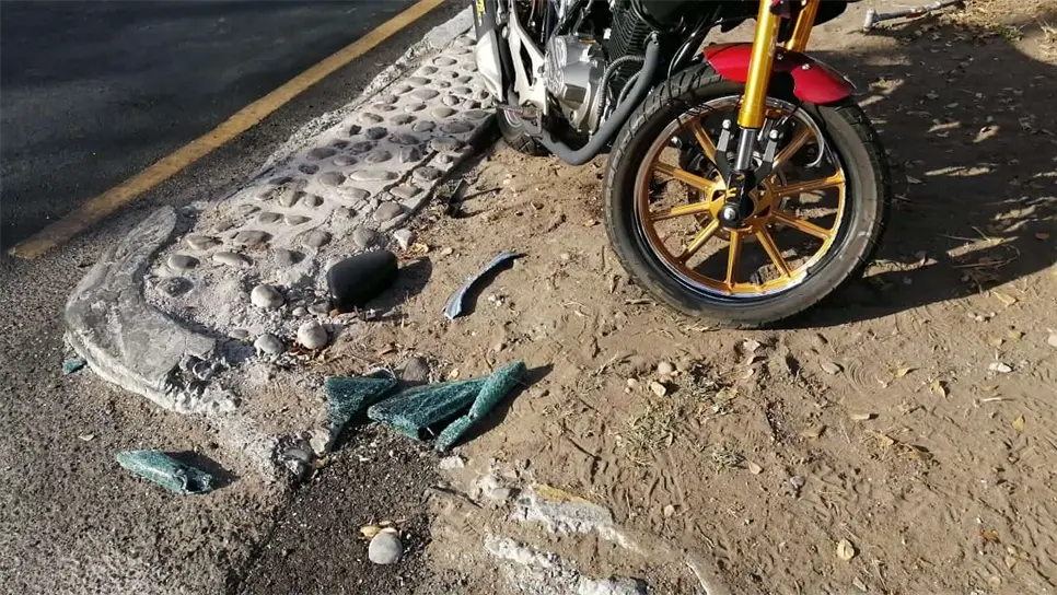 Un accidente deja a un motociclista herido en Las Quintas, Culiacán. | FOTO: Gerardo Ramírez.