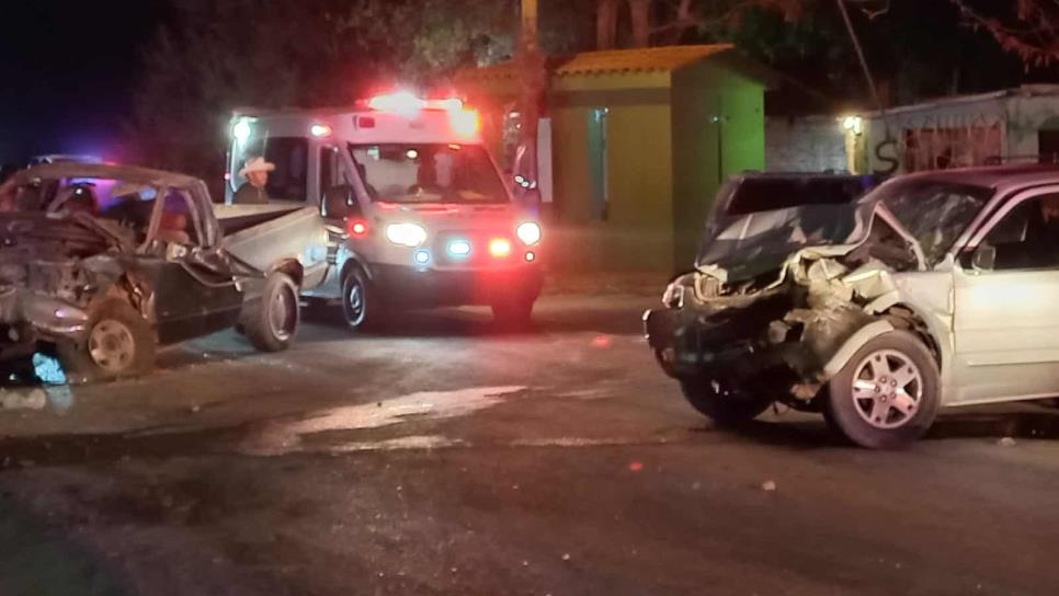 Encontronazo deja cinco lesionados en San José de Ahome