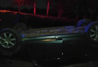 Joven termina lesionado al volcar en Tapachula, Guasave