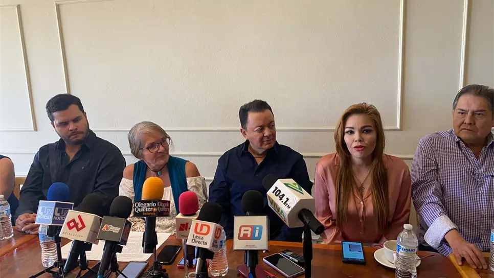 Integrantes del Frente Cívico Nacional en rueda de prensa. FOTO: Luz Noticias