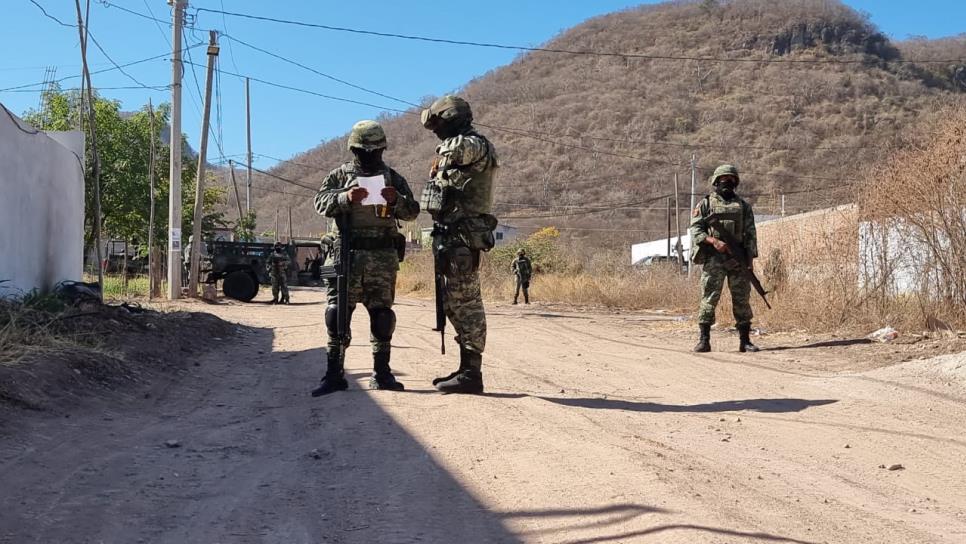 Ejército y Guardia Nacional mantienen sitiada la colonia Ampliación El Barrio, en Culiacán