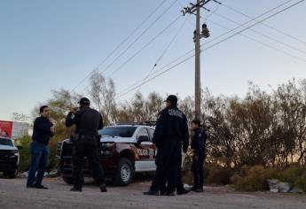 Policías retienen a trabajadores de la CFE por cortarle la luz al Rastro Municipal, en Los Mochis