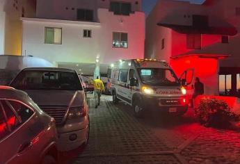 Cuatro personas resultan lesionadas al caer de una terraza en Altata, Navolato