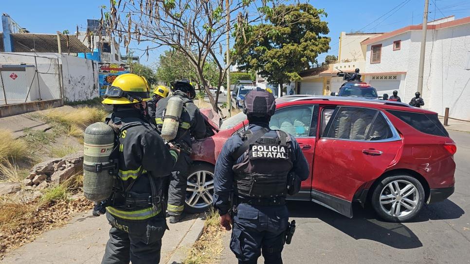 Tras persecución, aseguran camioneta y municiones de arma larga, en Culiacán