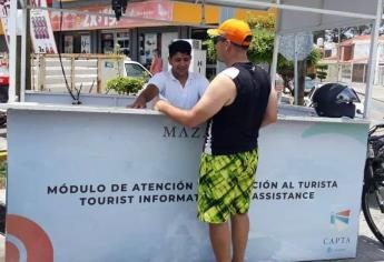 Instalan módulo especial de atención a turistas en el malecón de Mazatlán