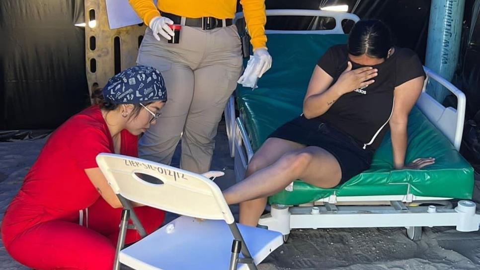 Mujer sufre picadura de mantarraya en playa El Tambor