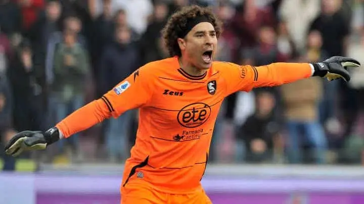 Guillermo Ochoa llegó al Salernitana en el mercado invernal. FOTO: Internet