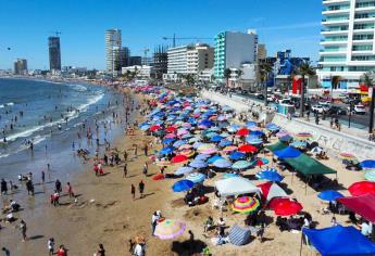 Mazatlán registra aforo de bañistas superior a las 140 mil personas este sabado