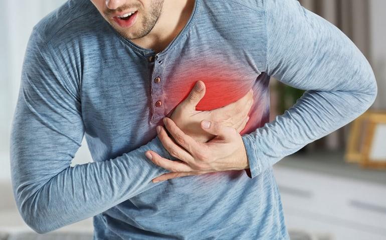 Infarto agudo al miocardio y fibrilación ventricular: síntomas y cómo prevenirlo