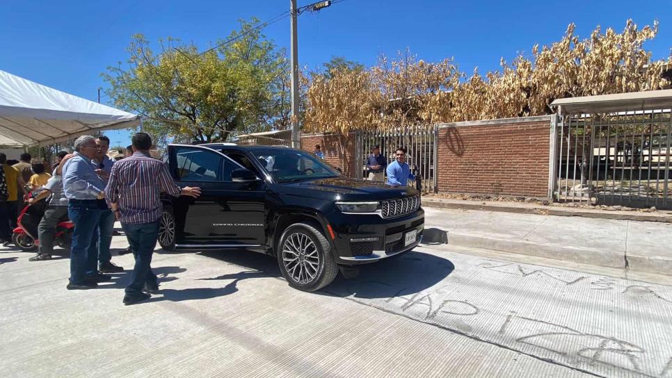 Vandalizan calle de Culiacán con «La Chapiza», previo a que gobernador la inaugurara