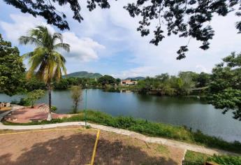 La laguna del Iguanero, un atractivo de oro y natural en El Rosario