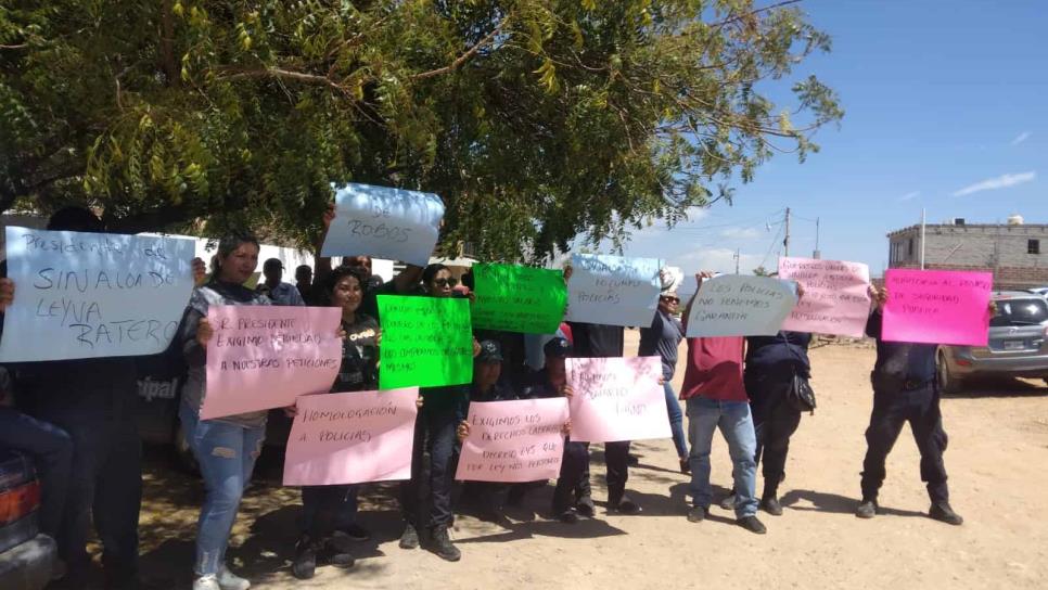 Sin policías el municipio de Sinaloa: paran labores y llaman «ratero» al presidente municipal