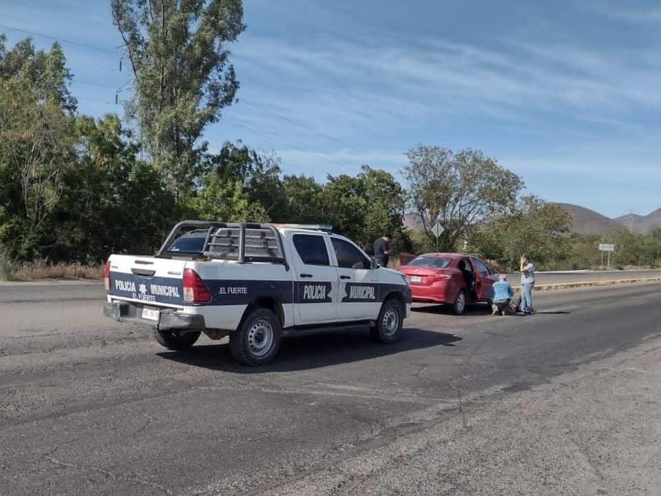 Adulto mayor termina arrollado al intentar cruzar la carretera Mochis-Choix, en San Blas