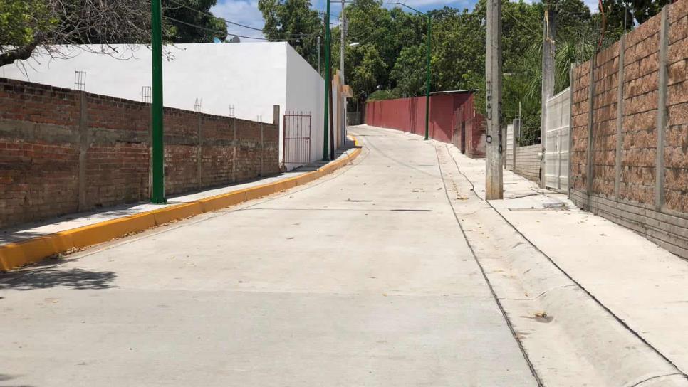 Rocha Moya inaugura pavimentación de calle El Nogal, en Badiraguato