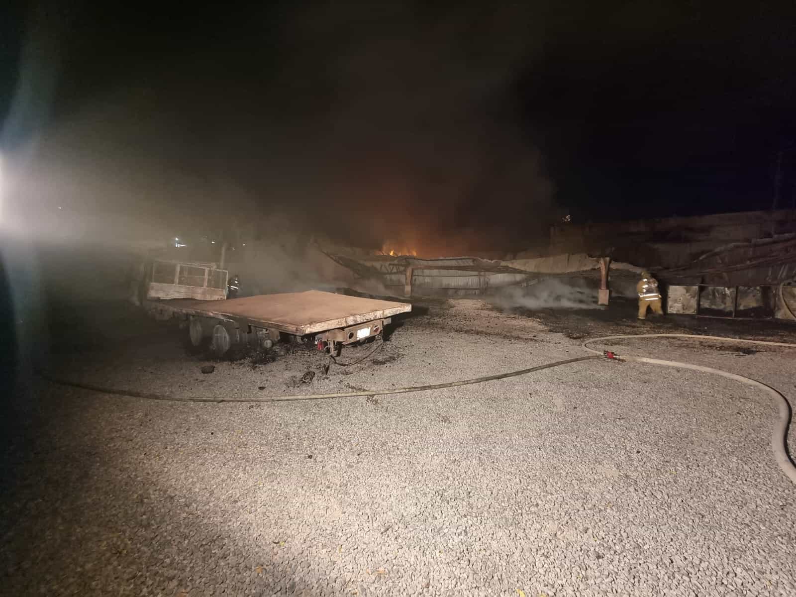 Incendio en Villa Bonita, Culiacán. | FOTO: Luz Noticias.