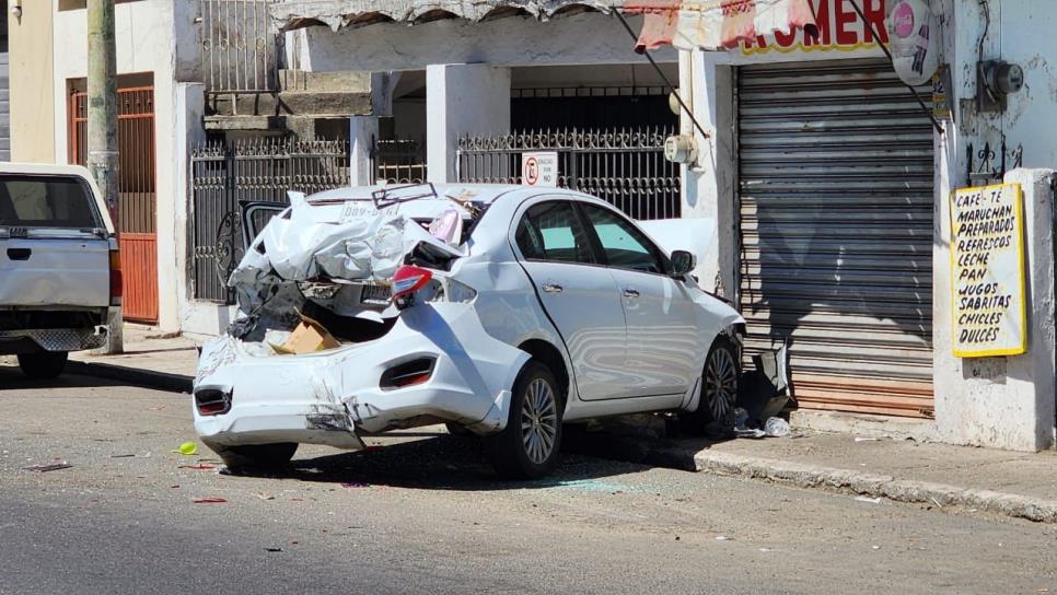 Chofer de camión causa carambola en Mazatlán y lo acusan de ir en estado inconveniente 