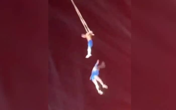 Muere acróbata china, tras caer durante un espectáculo aéreo. | FOTO: Internet.