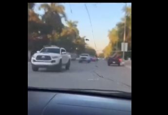 Camionetas artilladas con sujetos armados se pasean en el malecón de Sinaloa de Leyva