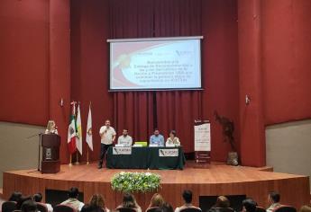 Capacitan a servidores de la nación en el ICATSIN de Los Mochis