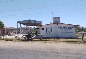 Maestros llevan 4 meses sin recibir su sueldo en preparatoria de Charay, El Fuerte